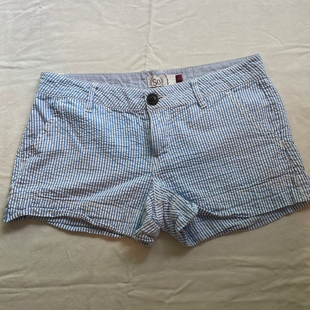 Blue and white stripe summer shorts - junior size 7
